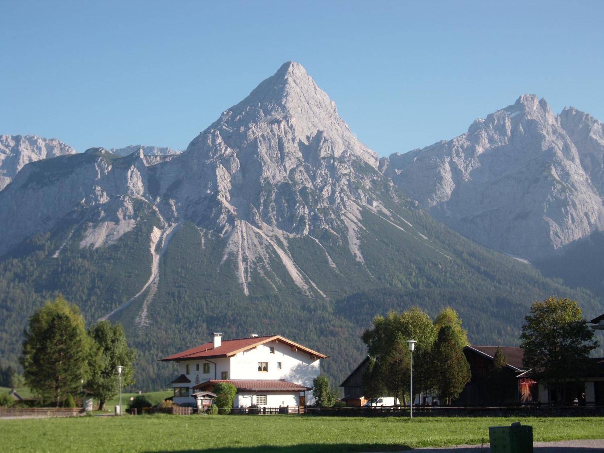 Haus Bergkranz Bed and Breakfast Lermoos Exteriör bild